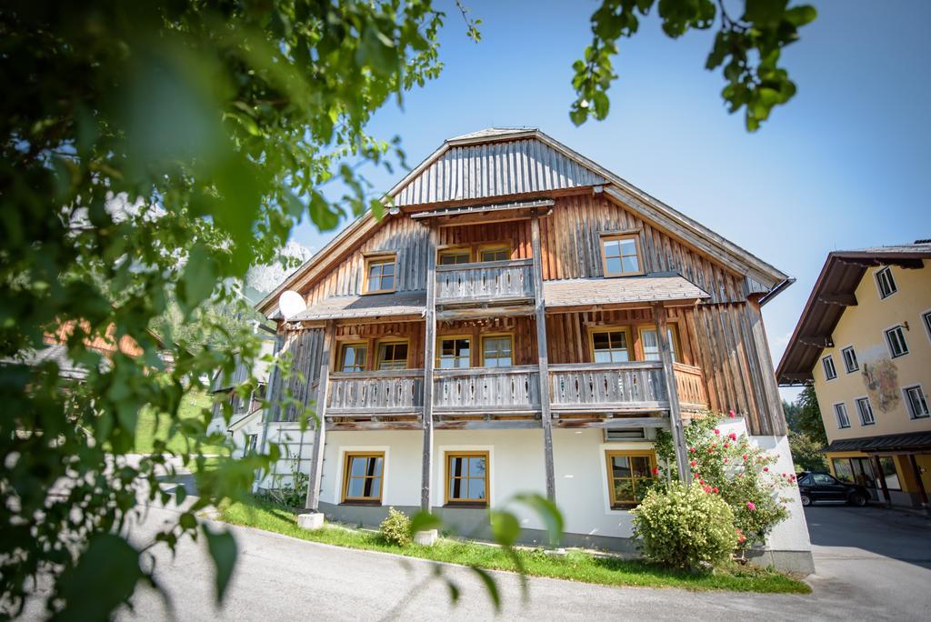 Mayer - Wirtshaus Und Dorfhotel Sankt Martin am Grimming Exterior photo